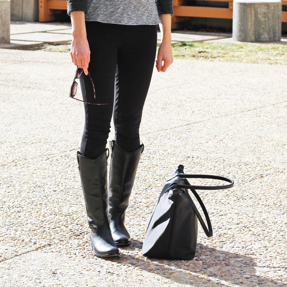 Frye black leather Melissa Button tall boot size 6.5 - Picture 12 of 13